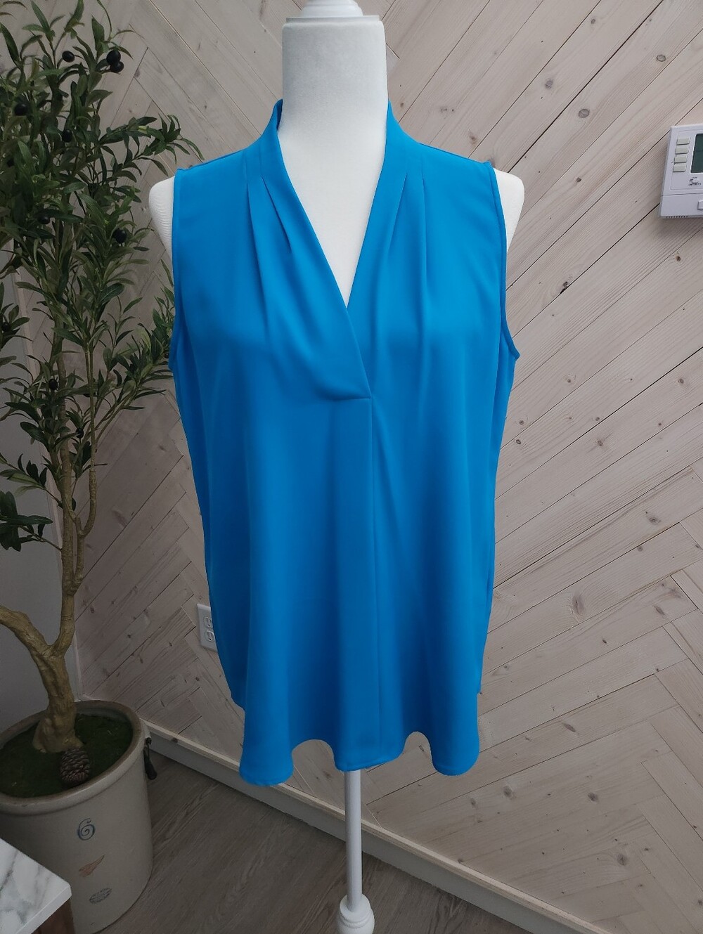 Calvin Klein Sleeveless V-Neck Camisole in Teal